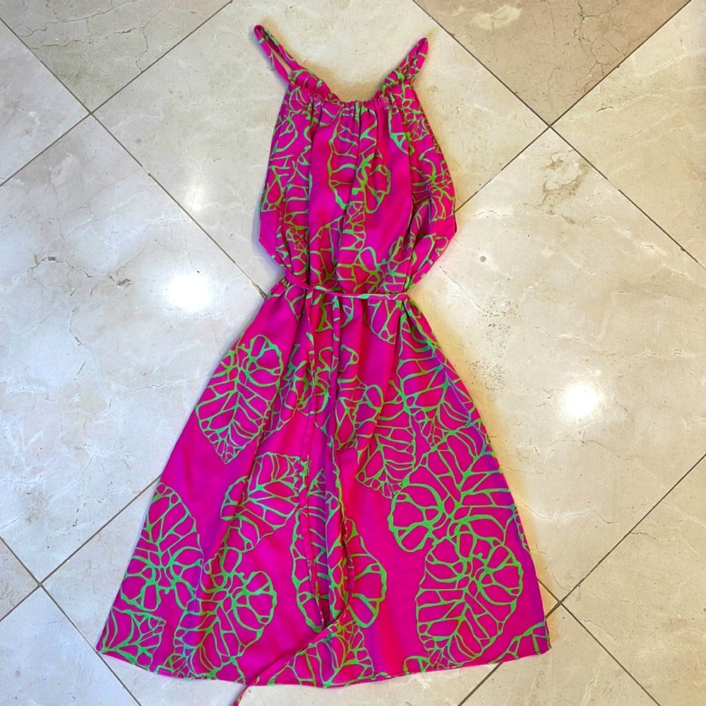Fun and flirty vacation mini.